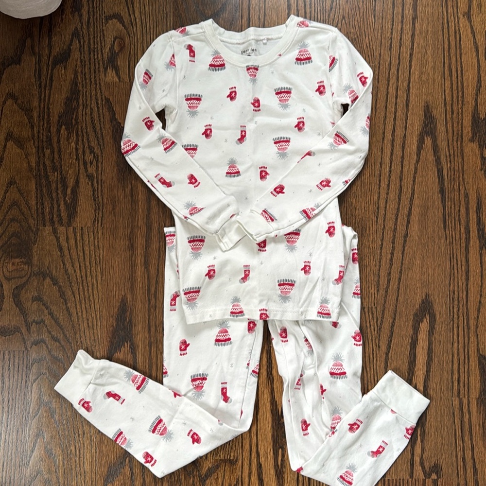 Petit Len Christmas Holiday Pajama Set!